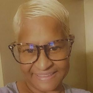 Meet your Posher, Annette